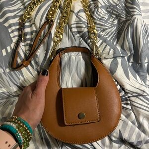 Tan women’s lil purse